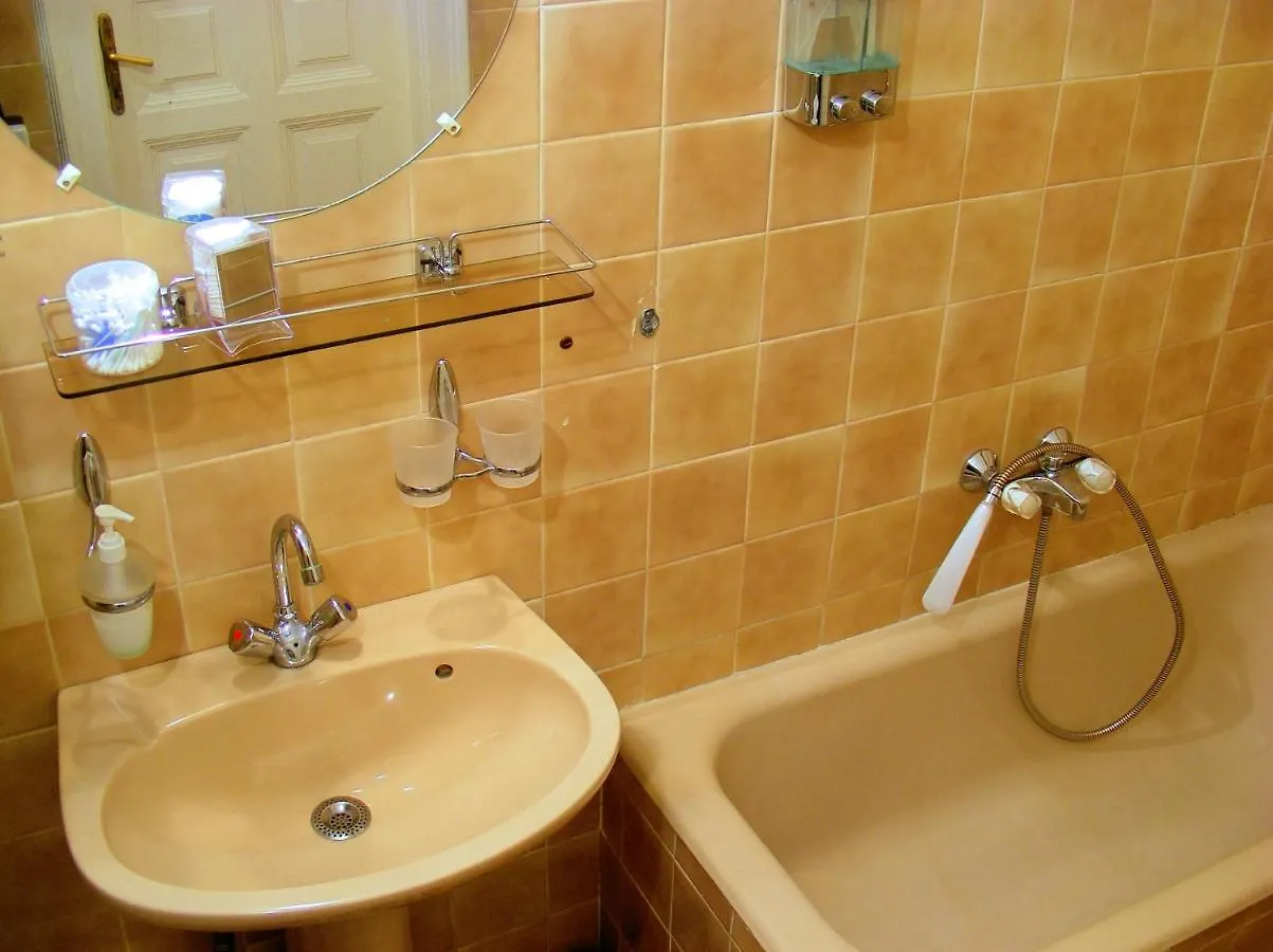 Firstapartments Inn City Center Budapesta 0*,